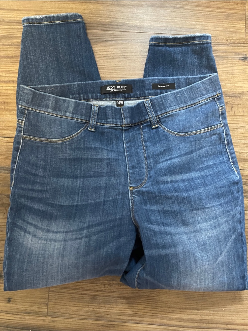 Judy Blue Men's Washed Blue Skinny Jeans pull on super comfy and cute!! 👖